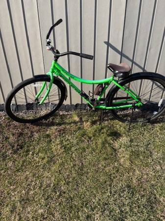 Genesis Super 32 Beach Cruiser 1