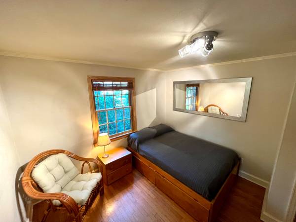 $880 GREAT WH Location Utils Included Near 84, WH Center, Westfarms Mall (West Hartford)63989073701122123