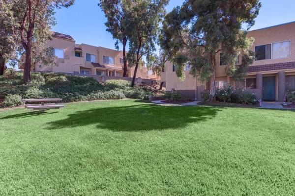 $2,909 / 2br - 1050ft2 - Built-In Whirlpool Appliances, 2 bedroom, Located in Canyon Country (26741 N. Isabella Pkwy, Canyon Country, CA)63952931830275121