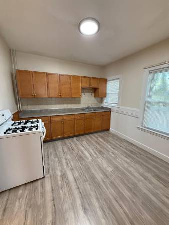 $2,600 / 2br - 63 Dimick Street (Somerville)63699506960001120