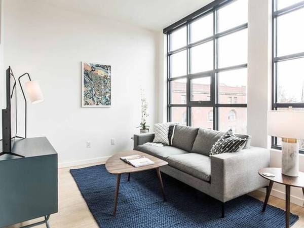 $1,409 / 428ft2 - ¡Obtén 6 SEMANAS GRATIS! Solicita HOY! ¡W/D! Estacionamiento EV! (Downtown Portland)63831681789825121