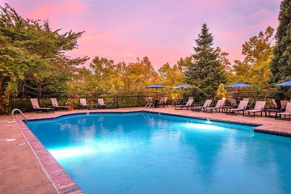 $2,130 / 2br - 1090ft2 - 2BD 2BA, Lavadora y Secadora, Barra de Desayuno (22100 Horizon Drive, West Linn, OR)63831398047747120