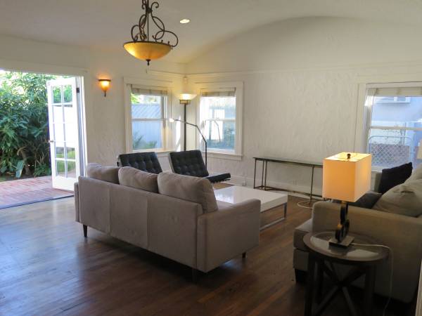 $6,175 / 4br - 1850ft2 - Charming 4 bed + 2 bath Unit in SANTA MONICA! (SANTA MONICA)63840115096195122