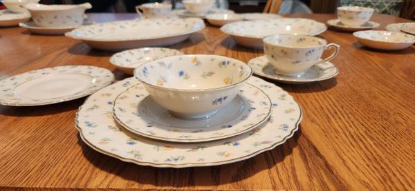Syracuse China set circa 1940s 1