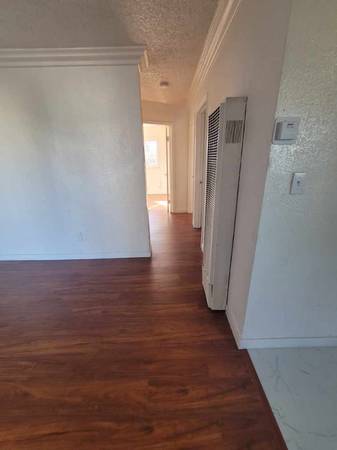 $3200.00 / 3br - 950ft2 - Unidad moderna de 3 habitaciones y 1 baño en L.A. | Disponible 9/1 | $3200/Mes63869889443843122