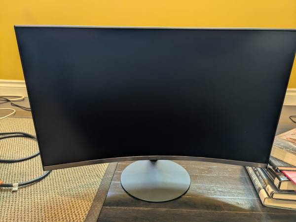 Samsung 27” T55 Curved Monitor 1