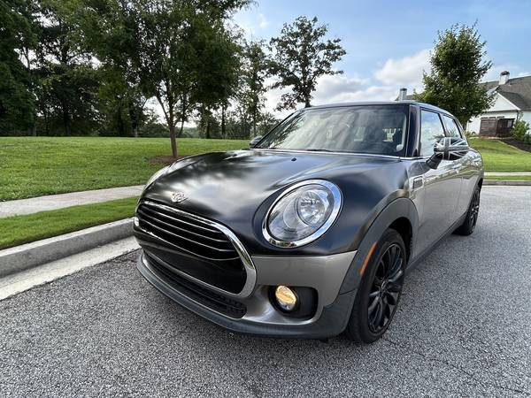 2016 Mini Cooper Clubman_Edición California_6 velocidades_76,000 millas - $6,950 (Gainesville)63621061443969121