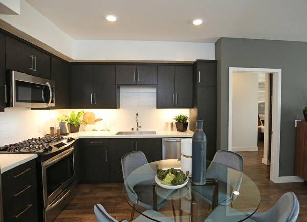 $3,050 / 637ft2 - Stainless Steel Appliances, Courtyard, Sundeck, Elevator (Pasadena)63863785692929123