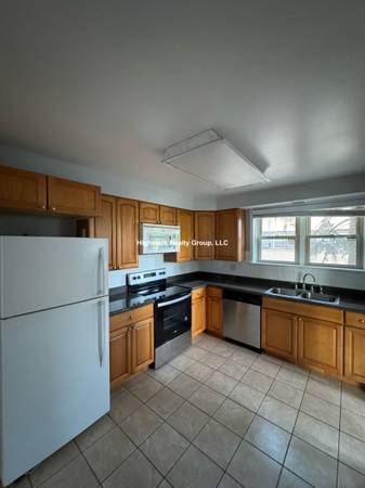 $1,995 / 2br - 🍂🏡🌞Skokie Serenity 2BD/2BA!☀️Elegant Escape🍂🏡🌞 (Skokie)63960011225346120