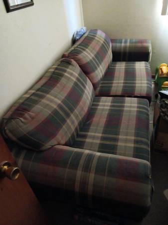 Free Couch 1