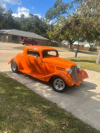 1934 Ford 3 Windew Couper 1