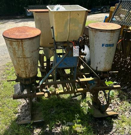 Ford 309 2 Row Planter (PHONE CALLS ONLY!!) 1