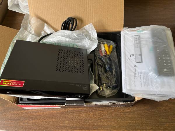 Zenith Digital Converter (for older TV's) 1