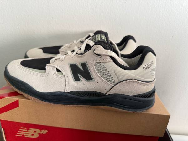 NEW BALANCE NUMERIC 1010 TIAGO Size 12 1
