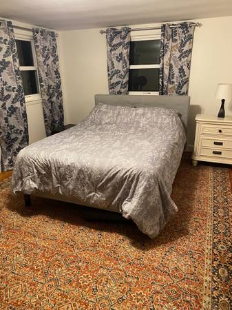 $1,200 / 3br - Large room, walk in closet in Milton home with large yard (Milton)63845967728769124