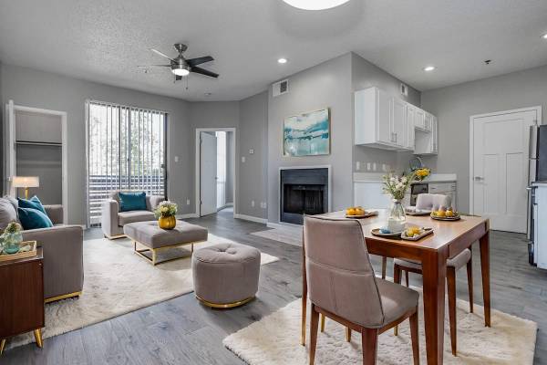 $750 / 1br - 612ft2 - Window Coverings, Carpeting, Pool (7610 Skillman St, Dallas, TX)63796555571203122