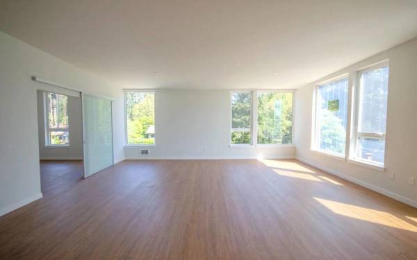 $2,522 / 1br - 771ft2 - Internet Ready, Featured amenity63934419893378120