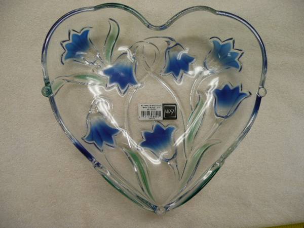 New Mikasa Heart Dish 1