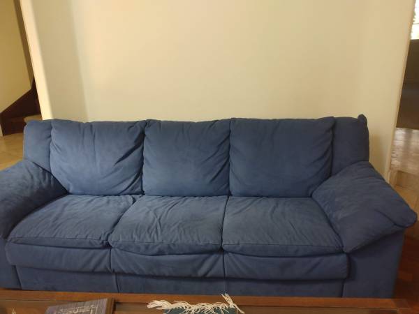 blu Velvet sofa Italian Natuzzi design 1