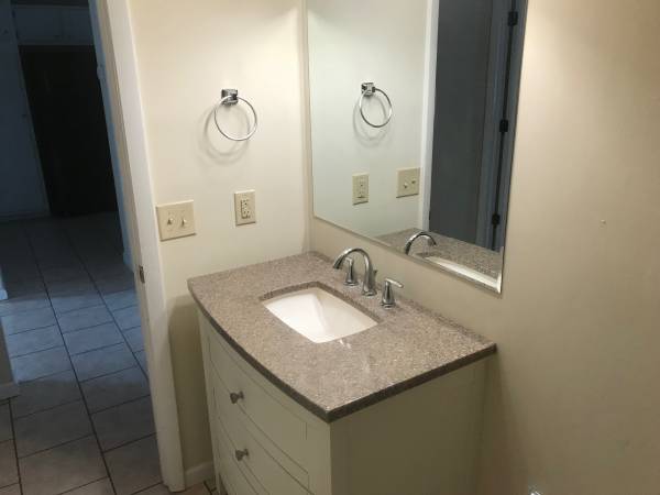 $1,050 / 2br - 1000ft2 - Dos habitaciones una bañera (Johnson City)63847329681283124