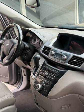 2011 HONDA ODYSSEY EX-L - $7,890 (San Diego)63440275197571123
