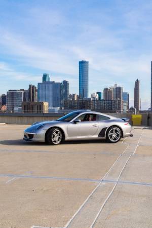 ¡PORSCHE 911 Carrera EN VENTA! - $52,000 (Chicago)63618847449475121