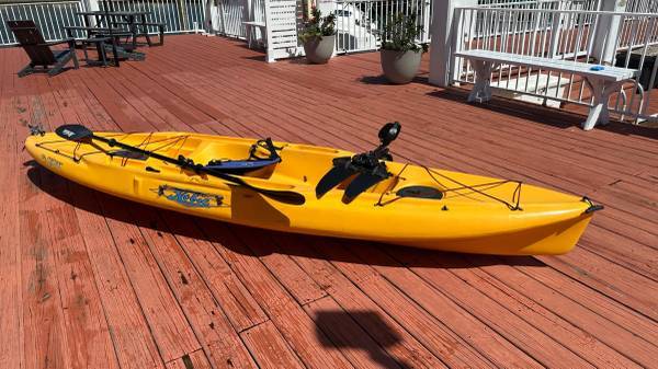 Hobie Pedal Kayak con propulsión Mirage Drive 180 hacia adelante y reversa con aleta plegable - $750 (Hollywood, Florida)63471414603267123