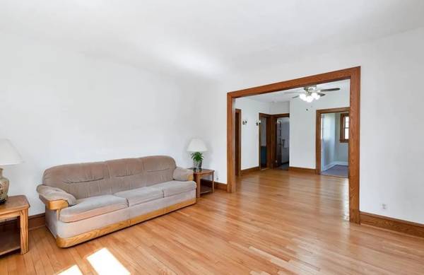 $2,750 / 4br - 4BR/2BA West Hartford Gem (Close to Everything) $2750/Month (West Hartford)63989074735107121