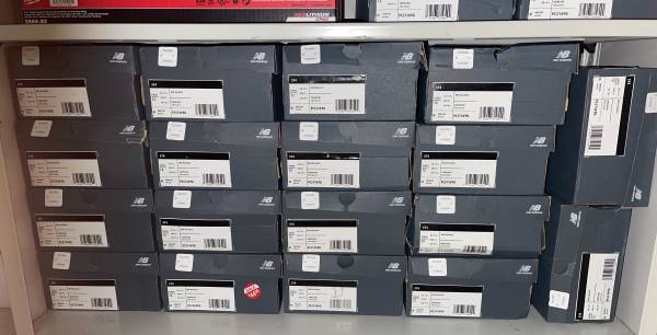 Zapato deportivo New Balance 574 - Talla para niño pequeño 13 (NUEVO) - $20 (Merrifield)63471145455105124