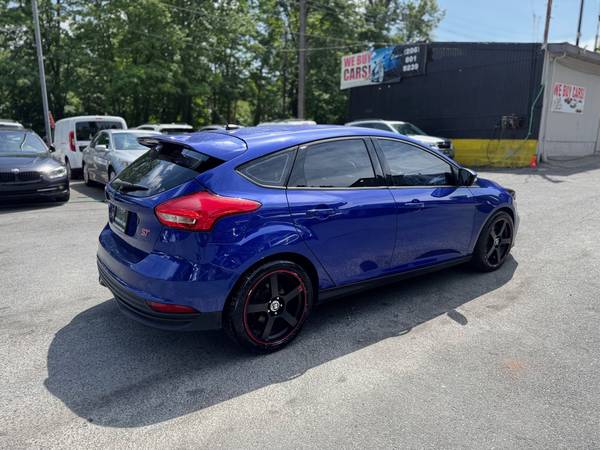 2015 Ford Focus ST Hatchback - $8.700 (Premium Spec Seattle)63475906095617123