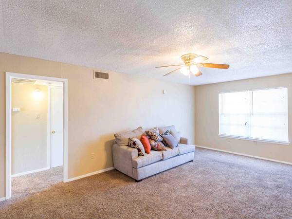 $1,250 / 3br - 1177ft2 - Excellent location on the South side of town! (2400 Buffalo Gap Road, Abilene)63810575414147120