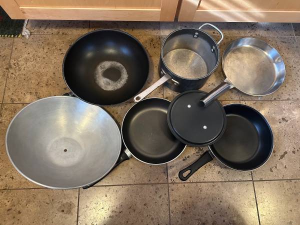 Cacerolas, cacerola, wok, sartenes - $10 (Waukesha)63470634372995122