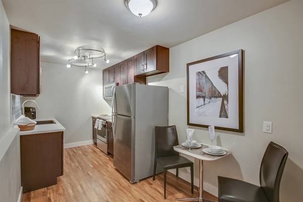 $1,995 / 2br - 850ft2 - Stainless Steel Appliances, Dog Wash, Fitness Center (West Seattle)63838112034945121