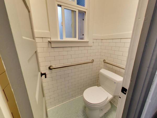 $800 / 1br - Midtown Manhattan 1BR Apt (Manhattan, NY)64023717432834124