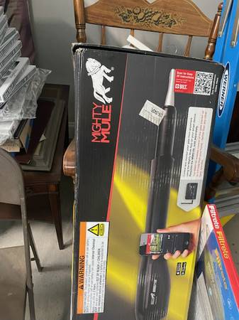 Mighty Mule Gate Opener New in box 1