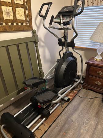 Elliptical trainer 1