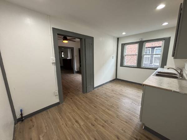 $1000.00 / 2br - 971 East 143rd Street Unit 4 Cleveland, Ohio 4411063907493114626124