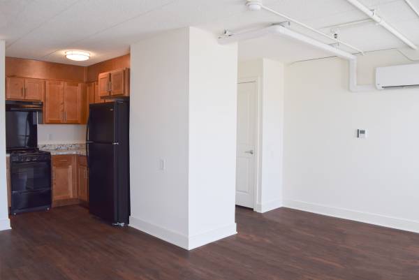 $951 / 1br - Estudios y 1 dormitorio disponibles en la comunidad de Downtown Elkton para mayores de 62 años (Elkton)63839297533315123