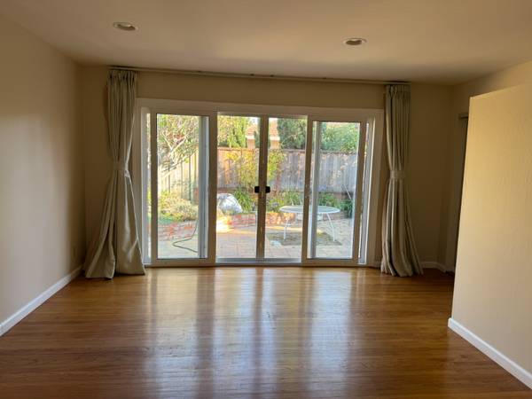 Beautifully refreshed single-family home on a quiet cul-de-sac in Fost 1