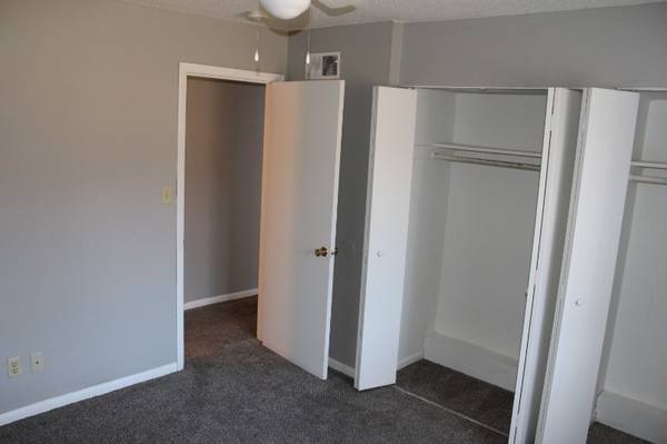 $775 / 1br - 650ft2 - Close to Restaurants, Close to Shopping, Close to Freeway (2981 6th Street Southwest, Cedar Rapids, IA)63815134764033124