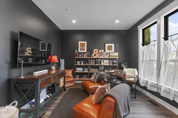 $1,100,000 / 4br - 3453ft2 - OPEN HOUSE 10/18 From Noon - 2pm in Vancouver (Velvet Acres)64148785867139123