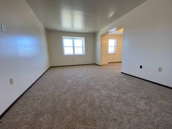 $1,095 / 2br - Charming 2BR at The Bellwood Manor! Central A/C & MORE! - Call Today!! (Bellevue / West View / Avalon / Ross Township)64013364045443121