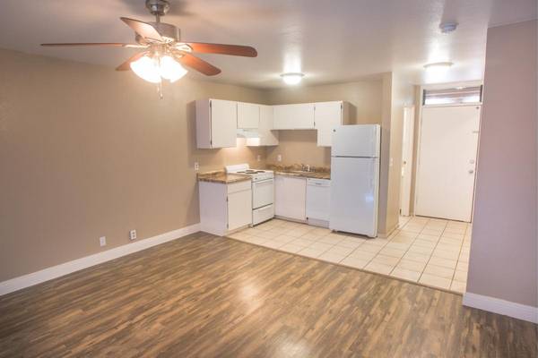 $2,000 / 444ft2 - Gorgeous    High-Speed Internet  Scenic Views! (Lahaina)63939389548035122