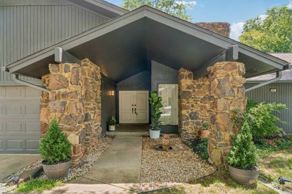 $399,000 / 4br - 2824ft2 - Have you seen it? Home in Broken Arrow. 4 Beds, 2 Baths63982130333570121