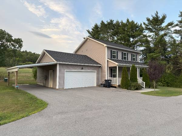 $3000.00 / 2br - 1475ft2 - Charming 2 Bed, 2.5 Bath Single Family Home in St George, VT - $3000/m63976979635203121
