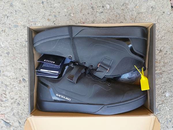 Sandugo mountain bike shoes 1