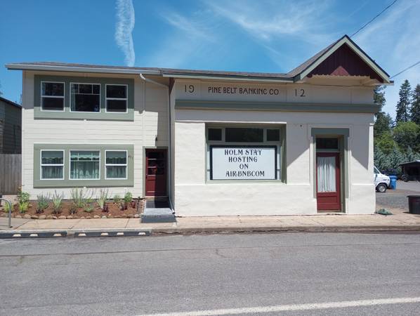$495 Long term RV parking full hookups (Butte Falls)64192594121859122