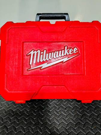Milwaukee Hammer Drill 1