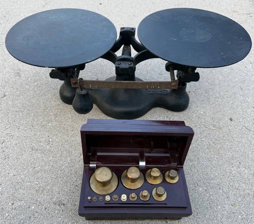 Antique DETECTO Double Beam Scale & Set of OHAUS Brass Weights 1