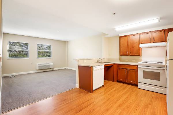 $1,161 / 2br - 900ft2 - For Seniors 62 and Older, Apartments in New Port Richey, Come Tour (New Port Richey)63991228502659124
